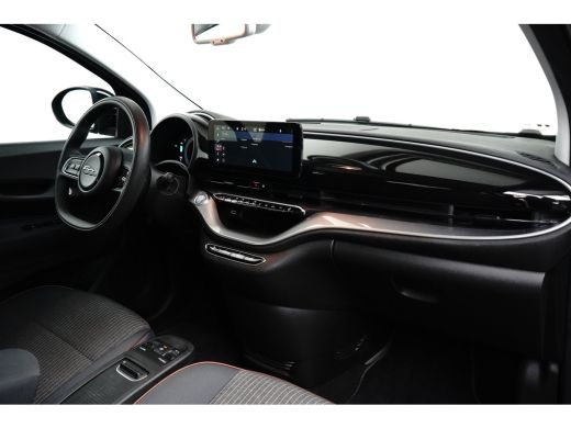 Fiat 500 3+1 Icon 42 kWh l Pano Dak l Camera l 17" Velgen l Full LED Dagrij l Navigatie l Cr Control l Dod... ActivLease financial lease