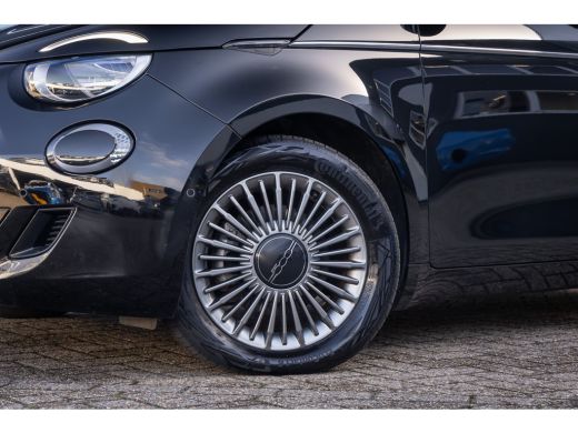 Fiat 500C Icon 42 kWh | Camera | Apple Carplay/Android Auto | Voorstoelen verwarmd | Digitaal dashboard | N... ActivLease financial lease