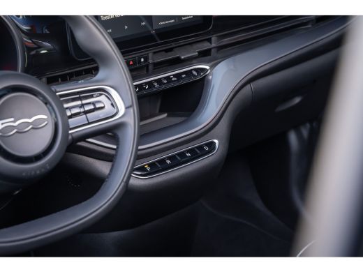 Fiat 500C Icon 42 kWh | Camera | Apple Carplay/Android Auto | Voorstoelen verwarmd | Digitaal dashboard | N... ActivLease financial lease