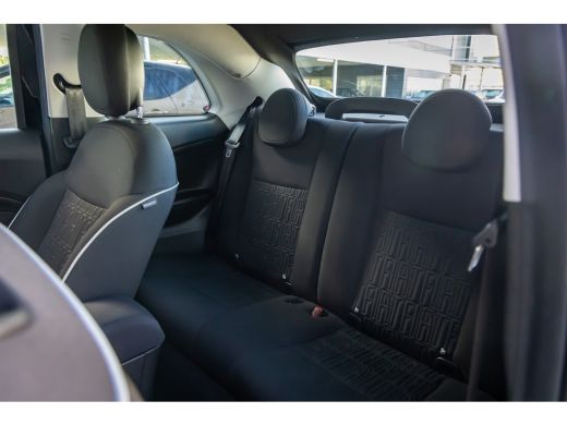 Fiat 500C Icon 42 kWh | Camera | Apple Carplay/Android Auto | Voorstoelen verwarmd | Digitaal dashboard | N... ActivLease financial lease