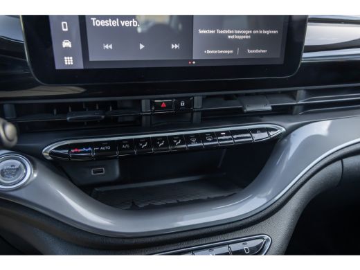 Fiat 500C Icon 42 kWh | Camera | Apple Carplay/Android Auto | Voorstoelen verwarmd | Digitaal dashboard | N... ActivLease financial lease