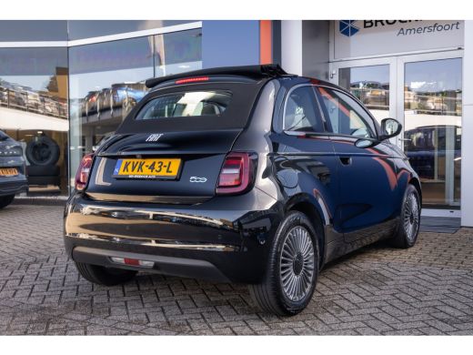 Fiat 500C Icon 42 kWh | Camera | Apple Carplay/Android Auto | Voorstoelen verwarmd | Digitaal dashboard | N... ActivLease financial lease