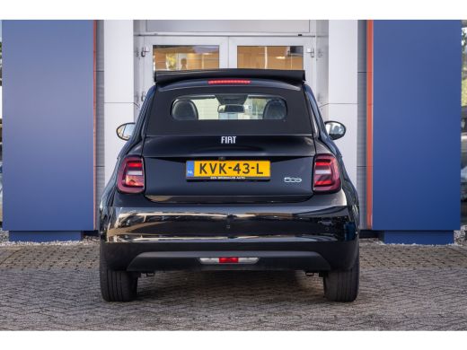 Fiat 500C Icon 42 kWh | Camera | Apple Carplay/Android Auto | Voorstoelen verwarmd | Digitaal dashboard | N... ActivLease financial lease
