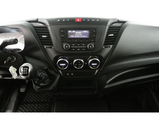Iveco Daily 35S16V 2.3 157PK L2H2 | 3500KG Trekgew. | Clima | 3 Zits | Parkeersens. ActivLease financial lease
