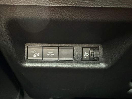 Jeep Avenger Altitude 54 kWh ACHTERUITRIJCAMERA| AIRCO AUTOMATISCH| ADAPTIEVE CRUISE CONTROL| KEYLESS ENTRY| V... ActivLease financial lease