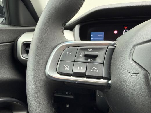Jeep Avenger Altitude 54 kWh ACHTERUITRIJCAMERA| AIRCO AUTOMATISCH| ADAPTIEVE CRUISE CONTROL| KEYLESS ENTRY| V... ActivLease financial lease
