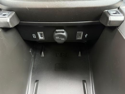 Jeep Avenger Altitude 54 kWh ACHTERUITRIJCAMERA| AIRCO AUTOMATISCH| ADAPTIEVE CRUISE CONTROL| KEYLESS ENTRY| V... ActivLease financial lease