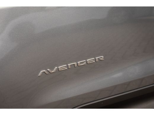 Jeep Avenger Altitude 54 kWh | Adaptive Cruise Control | Parkeersensoren achter | Full-LED koplampen | Apple C... ActivLease financial lease