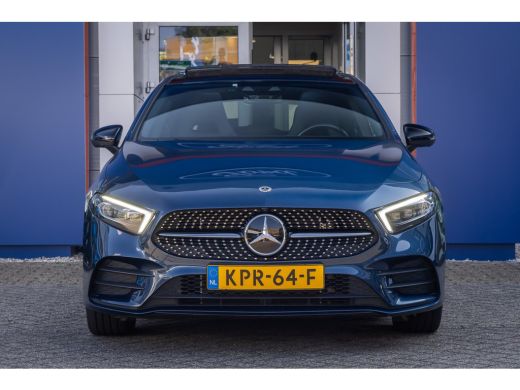 Mercedes-Benz A-Klasse 250 e AMG Line | Panoramadak | Dodehoeksensor | 360&deg; Camera | Lane Keeping Assist | Stoelverwarmi... ActivLease financial lease