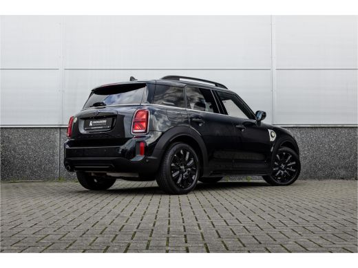 Mini Countryman 1.5 Cooper S E ALL4 Leder / Camera / 18 inch / Carplay ActivLease financial lease