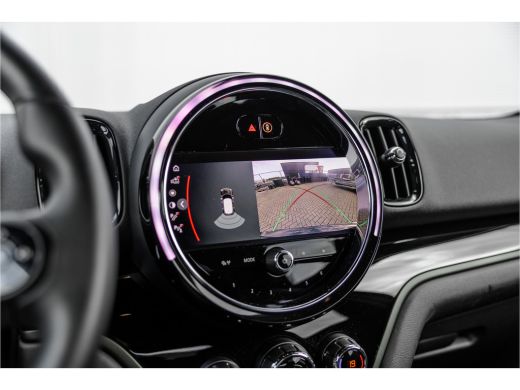 Mini Countryman 1.5 Cooper S E ALL4 Leder / Camera / 18 inch / Carplay ActivLease financial lease