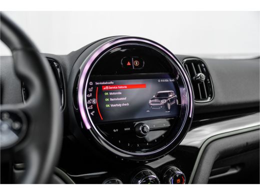 Mini Countryman 1.5 Cooper S E ALL4 Leder / Camera / 18 inch / Carplay ActivLease financial lease