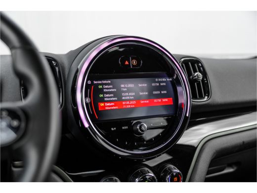 Mini Countryman 1.5 Cooper S E ALL4 Leder / Camera / 18 inch / Carplay ActivLease financial lease