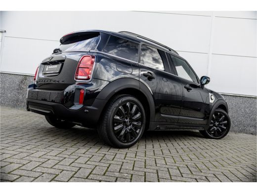Mini Countryman 1.5 Cooper S E ALL4 Leder / Camera / 18 inch / Carplay ActivLease financial lease