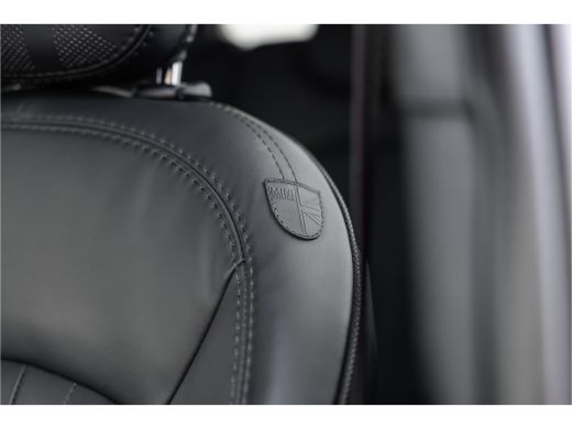 Mini Countryman 1.5 Cooper S E ALL4 Leder / Camera / 18 inch / Carplay ActivLease financial lease