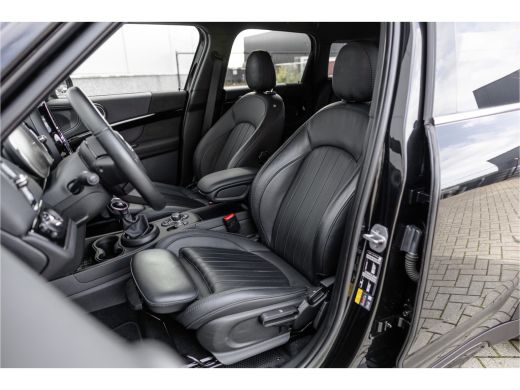 Mini Countryman 1.5 Cooper S E ALL4 Leder / Camera / 18 inch / Carplay ActivLease financial lease