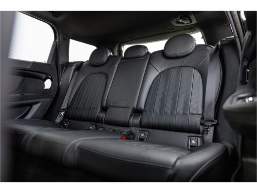 Mini Countryman 1.5 Cooper S E ALL4 Leder / Camera / 18 inch / Carplay ActivLease financial lease