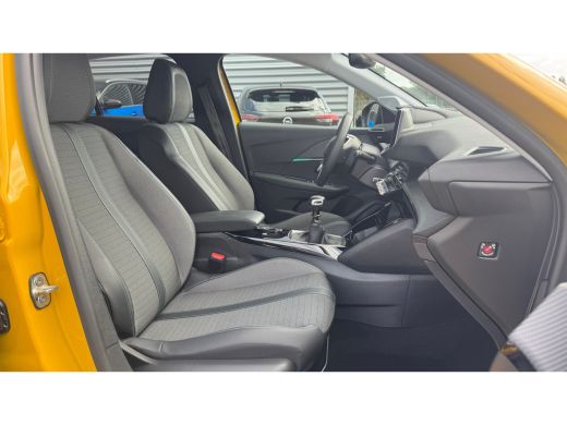 Peugeot 208 1.2 PURETECH 100PK ALLURE PACK / NAVI / LEDER / CLIMA / FULL-LED / PDC / 16" LMV / APPLE CARPLAY ... ActivLease financial lease