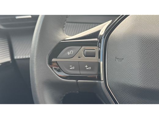 Peugeot 208 1.2 PURETECH 100PK ALLURE PACK / NAVI / LEDER / CLIMA / FULL-LED / PDC / 16" LMV / APPLE CARPLAY ... ActivLease financial lease
