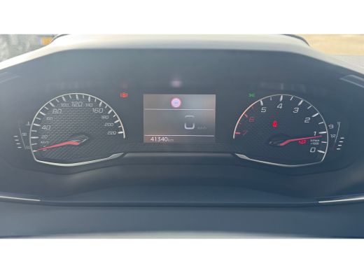 Peugeot 208 1.2 PURETECH 100PK ALLURE PACK / NAVI / LEDER / CLIMA / FULL-LED / PDC / 16" LMV / APPLE CARPLAY ... ActivLease financial lease