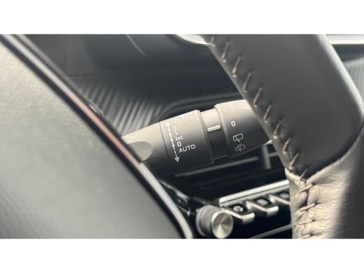 Peugeot 208 1.2 PURETECH 100PK ALLURE PACK / NAVI / LEDER / CLIMA / FULL-LED / PDC / 16" LMV / APPLE CARPLAY ... ActivLease financial lease