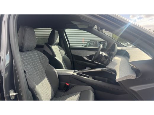 Peugeot 3008 1.2 HYBRID 145PK ALLURE AUTOMAAT / NAVI / LEDER / CLIMA / FULL-LED / 19" LMV / KEYLESS / CAMERA /... ActivLease financial lease