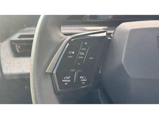 Peugeot 3008 1.2 HYBRID 145PK ALLURE AUTOMAAT / NAVI / LEDER / CLIMA / FULL-LED / 19" LMV / KEYLESS / CAMERA /... ActivLease financial lease