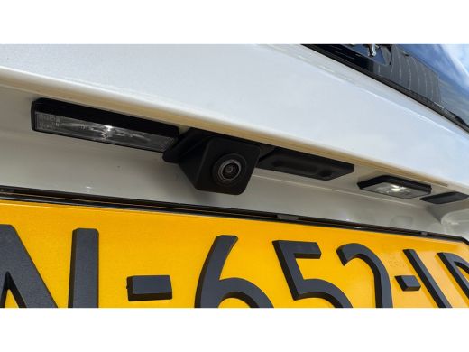 Peugeot 3008 1.2 PURETECH 130PK GT PACK AUTOMAAT / NAVI / LEDER / CLIMA / PDC / 19" LMV / APPLE CARPLAY / FOCA... ActivLease financial lease