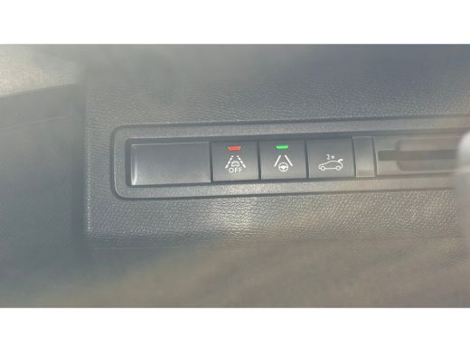 Peugeot 3008 1.2 PURETECH 130PK GT PACK AUTOMAAT / NAVI / LEDER / CLIMA / PDC / 19" LMV / APPLE CARPLAY / FOCA... ActivLease financial lease