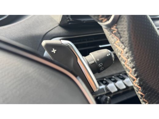 Peugeot 3008 1.2 PURETECH 130PK GT PACK AUTOMAAT / NAVI / LEDER / CLIMA / PDC / 19" LMV / APPLE CARPLAY / FOCA... ActivLease financial lease