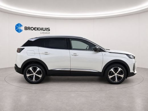 Peugeot 3008 1.2 PURETECH 130PK GT PACK AUTOMAAT / NAVI / LEDER / CLIMA / PDC / 19" LMV / APPLE CARPLAY / FOCA... ActivLease financial lease