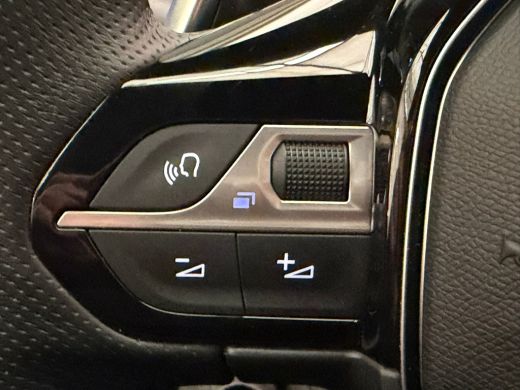 Peugeot 5008 1.2 Hybrid GT Panorama Dak | Elek. Stoelen met Massage | Elek. Achterklep | Alcantara | Adaptieve... ActivLease financial lease