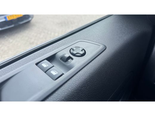 Peugeot e-Expert EV L2H1 75KWH 136PK SOH 96,13% / NAVI / AIRCO / LED / PDC / CAMERA / APPLE CARPLAY / 1E EIGENAAR !! ActivLease financial lease