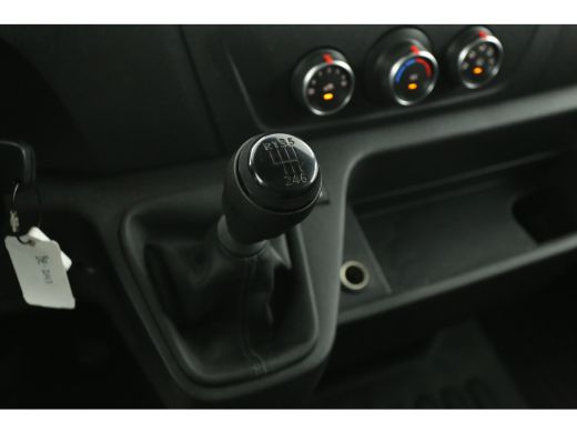 Renault Master 2.3 dCi 150PK L2H2 | Airco | Cruise | Camera | Carplay | 3 Zits | Elektrpakket ActivLease financial lease