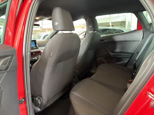 Seat Ibiza TSI 116PK DSG FR-SPORT CAMERA/CARPLAY/STOELVERWARMING ActivLease financial lease