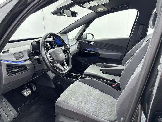 Volkswagen ID.3 First 58 kWh | 18" | Adaptieve Cruise | Stoel/Stuurverwarming | Parkeerverwarming | PDC V+A | Cli... ActivLease financial lease