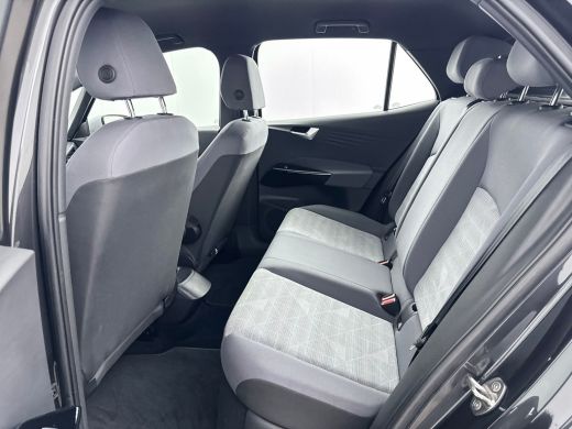 Volkswagen ID.3 First 58 kWh | 18" | Adaptieve Cruise | Stoel/Stuurverwarming | Parkeerverwarming | PDC V+A | Cli... ActivLease financial lease