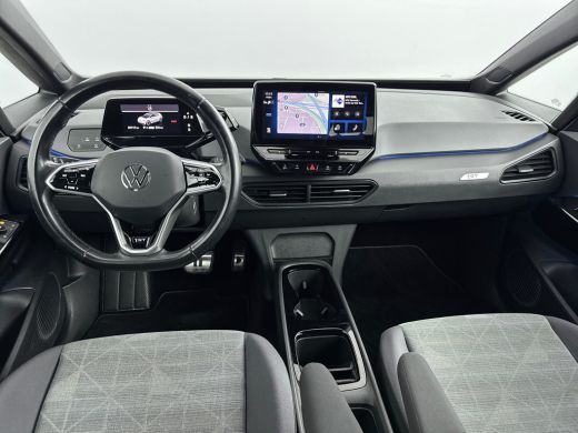 Volkswagen ID.3 First 58 kWh | 18" | Adaptieve Cruise | Stoel/Stuurverwarming | Parkeerverwarming | PDC V+A | Cli... ActivLease financial lease