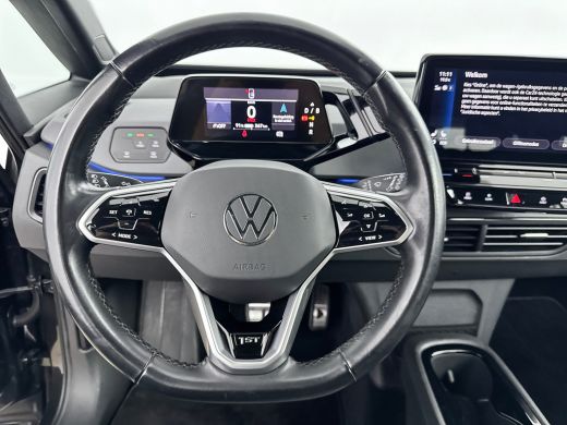 Volkswagen ID.3 First 58 kWh | 18" | Adaptieve Cruise | Stoel/Stuurverwarming | Parkeerverwarming | PDC V+A | Cli... ActivLease financial lease