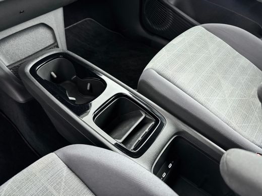 Volkswagen ID.3 First 58 kWh | 18" | Adaptieve Cruise | Stoel/Stuurverwarming | Parkeerverwarming | PDC V+A | Cli... ActivLease financial lease