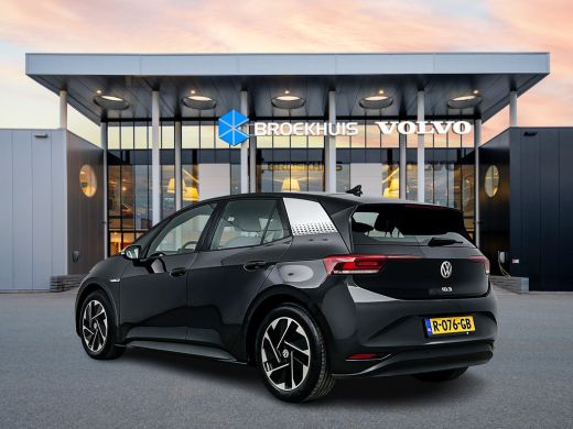 Volkswagen ID.3 First 58 kWh | 18" | Adaptieve Cruise | Stoel/Stuurverwarming | Parkeerverwarming | PDC V+A | Cli... ActivLease financial lease