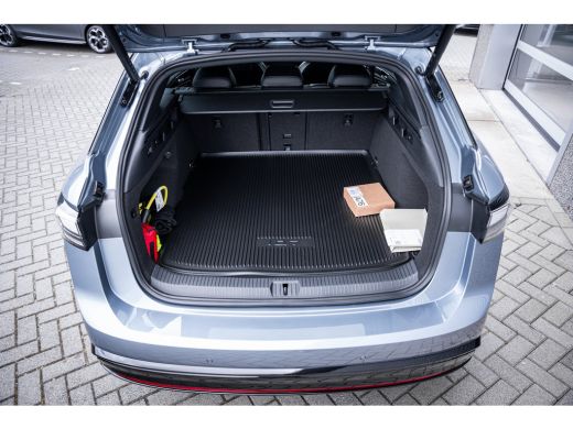 Volkswagen ID.7 Limited Edition Plus | Koplampverlichting LED Matrix (IQ.Light) | Sfeerverlichting interieur (30 ... ActivLease financial lease