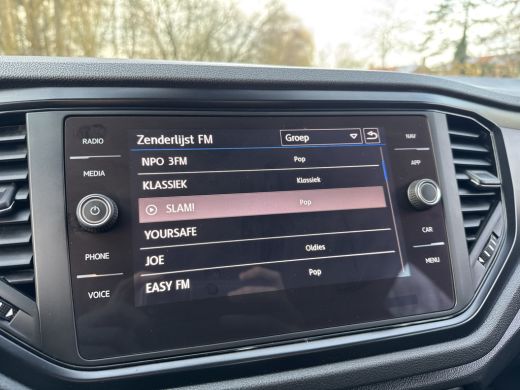 Volkswagen T-Roc 1.5 TSI 150PK DSG BUSINESS CARPLAY/NAVI/PDC ActivLease financial lease