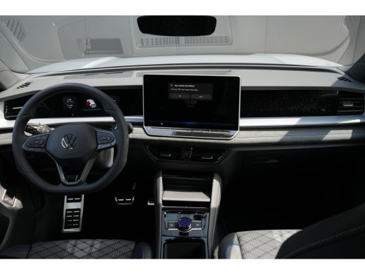 Volkswagen Tayron R-Line Edition | 'App-Connect' draadloze smartphone integratie | Automatische afstandsregeling (A... ActivLease financial lease