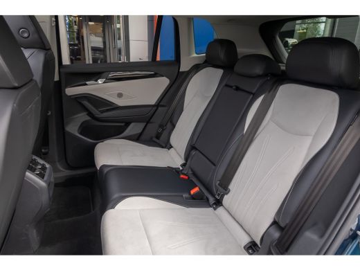 Volkswagen Tiguan 1.5 eHybrid Elegance | Elek. Trekhaak | Cruise control adaptief | Panorama dak Elek. | 20'' | 360... ActivLease financial lease