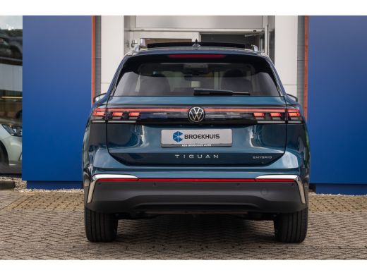 Volkswagen Tiguan 1.5 eHybrid Elegance | Elek. Trekhaak | Cruise control adaptief | Panorama dak Elek. | 20'' | 360... ActivLease financial lease