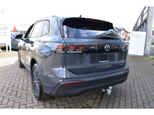 Volkswagen Tiguan Life Edition - eHybrid | 'App-Connect' draadloze smartphone integratie | Automatische afstandsreg... ActivLease financial lease