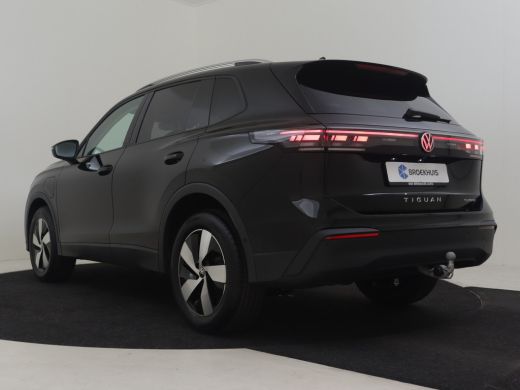 Volkswagen Tiguan Life Edition - eHybrid | 'App-Connect' draadloze smartphone integratie | Automatische afstandsreg... ActivLease financial lease