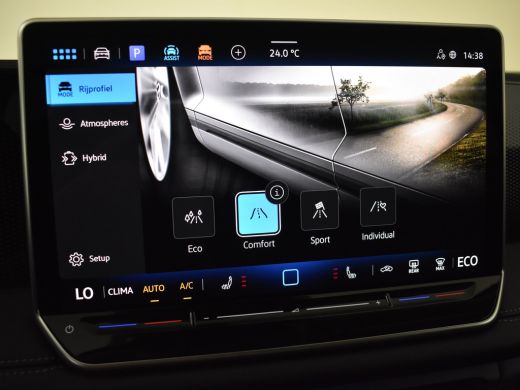 Volkswagen Tiguan Life Edition - eHybrid | 'App-Connect' draadloze smartphone integratie | Automatische afstandsreg... ActivLease financial lease