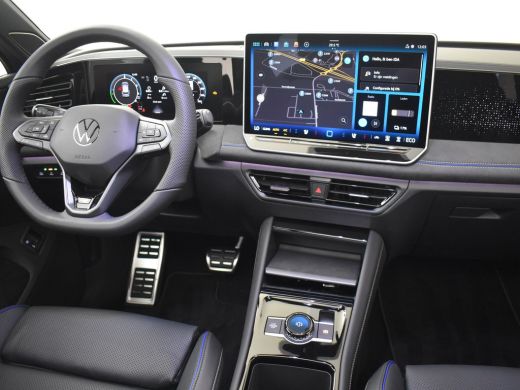 Volkswagen Tiguan R-Line Edition - eHybrid | 'App-Connect' draadloze smartphone integratie | Automatische afstandsr... ActivLease financial lease